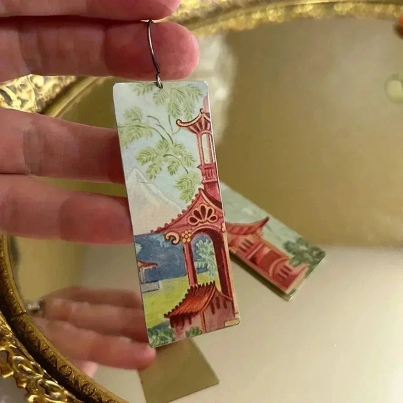 One of a kind of earrings made from a decorative tin by an artist in Oklahoma - Picture 3 of 7